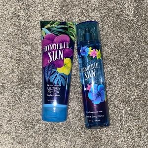 **LIKE NEW BATH & BODY WORKS SET